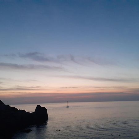 Casa Vacanze Ibiscus Porto Venere Zewnętrze zdjęcie